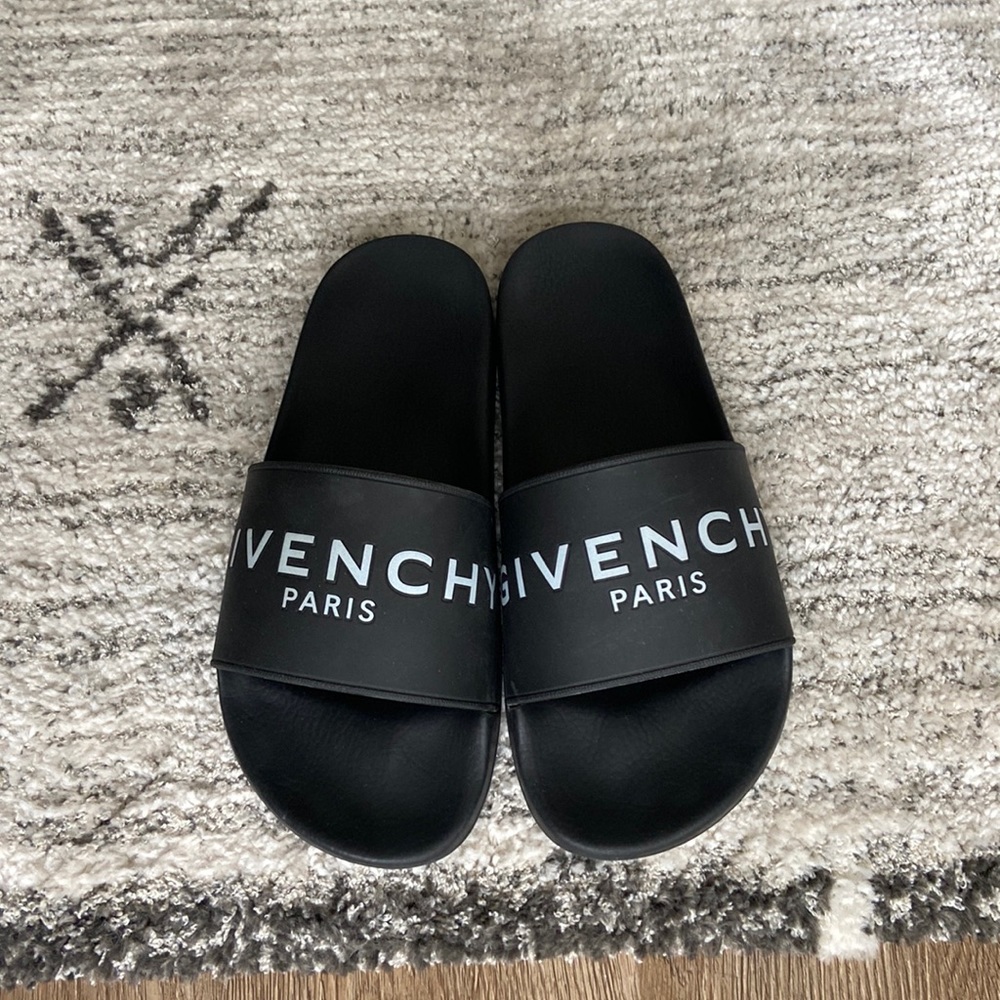 Givenchy black slides. Like new. Worn only a few times. Zero scratches.